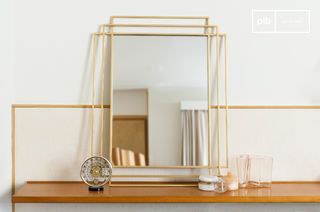 Alma goldener Spiegel