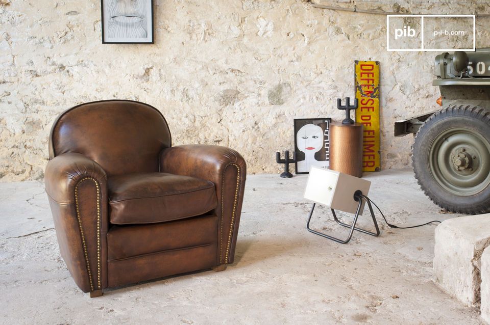 Ein runder Sessel mit großzügiger Polsterung für einen garantierten Komfort.