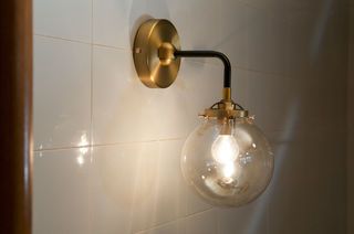 Halsa Wandlampe in Gold