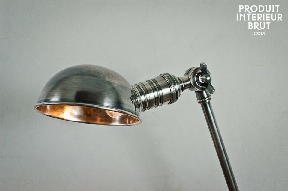 Schwenkbare Leuchte im typischen Vintage-Design