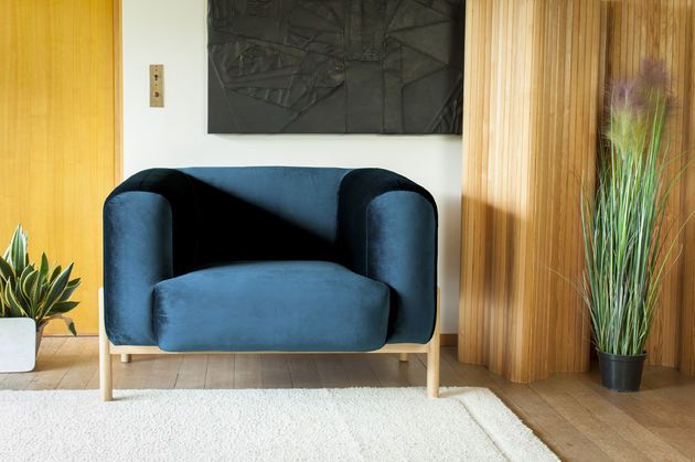 Sessel aus blauem Samt Viela