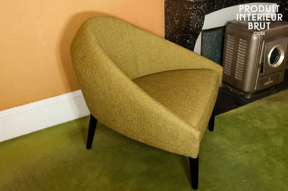 Ein wunderschöner Vintage-Sessel mit überarbeiteten Formen