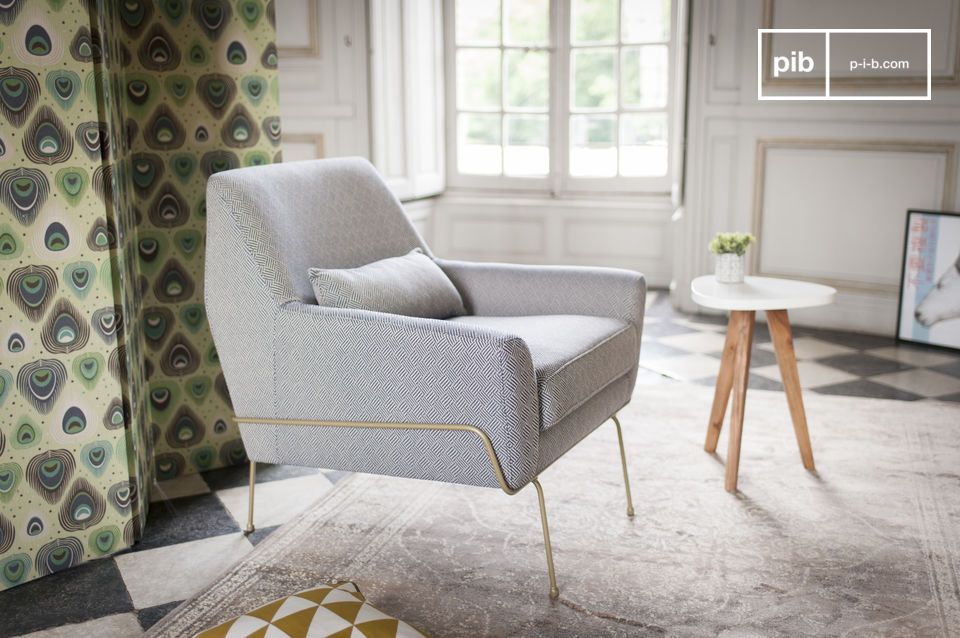 Die Linienführung des Stuhls ist vom skandinavischen Stil inspiriert.